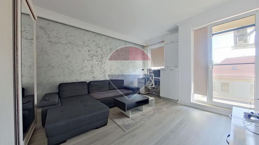 Apartament cu 2 camere decomandat, mobilat în Semicentral