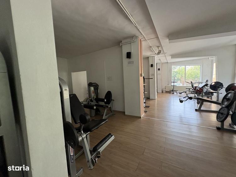 Spațiu comercial, de 300 mp, în Central