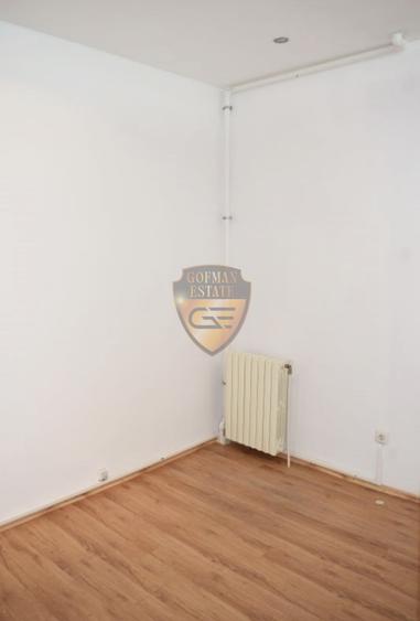 Spațiu comercial, de 97.190002441406 mp, în P-ța Ovidiu