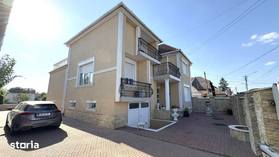 Casă cu 5 camere cu Teren 1010 Mp în Central