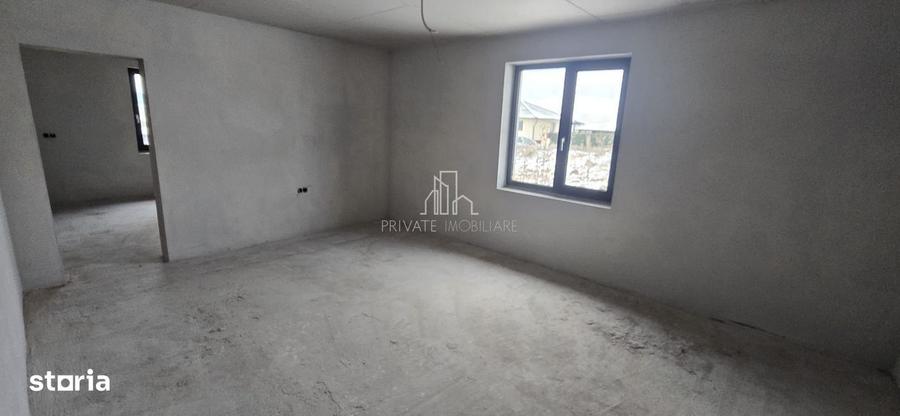 Casă cu 4 camere în Remetea