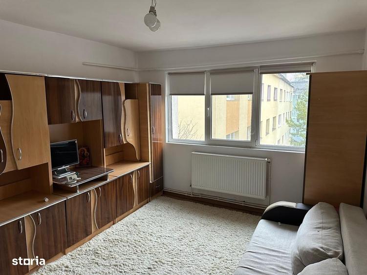 Apartament cu 2 camere nedecomandat în Central