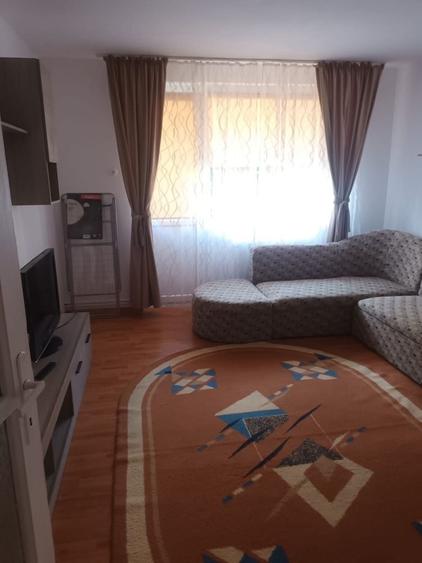 Apartament cu 2 camere decomandat în Progresul