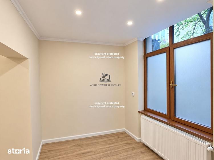 Casă cu 5 camere cu Teren 100 Mp în Romană