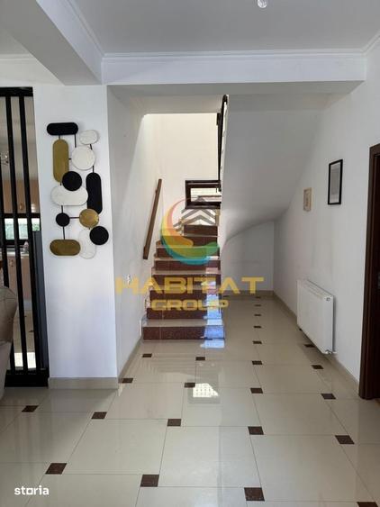 Casă cu 4 camere în Central