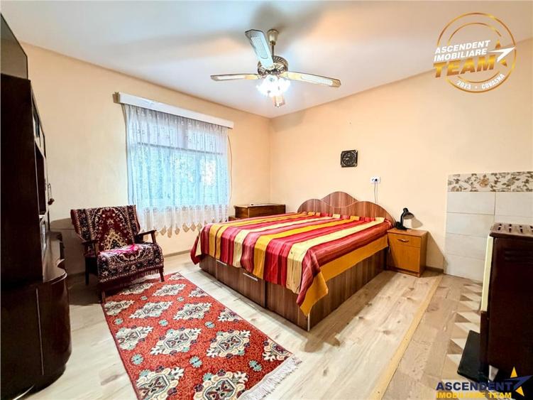 Casa cu teren generos de 1.315 mp, bucatarie de vara complet - 9