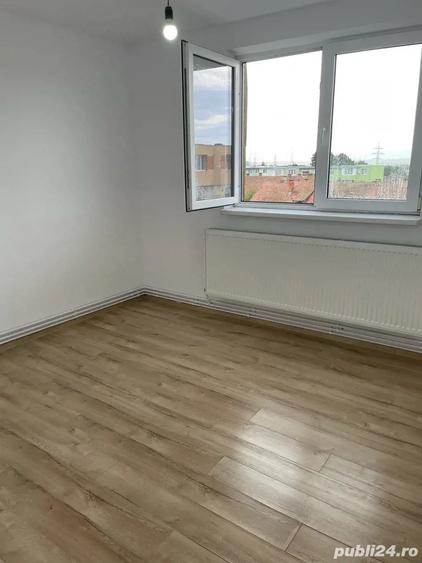 Apartament cu 2 camere semidecomandat în Câmpia Turzii