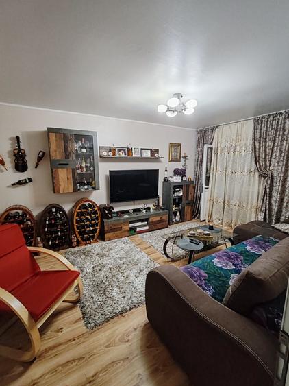 Apartament cu 2 camere decomandat în Obor