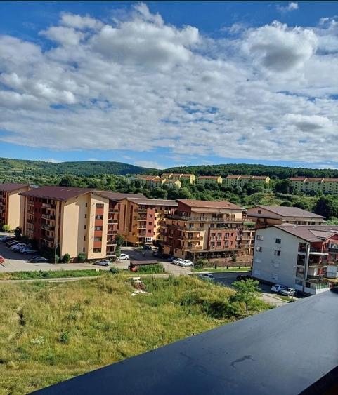 Apartament cu 2 camere decomandat în Florești