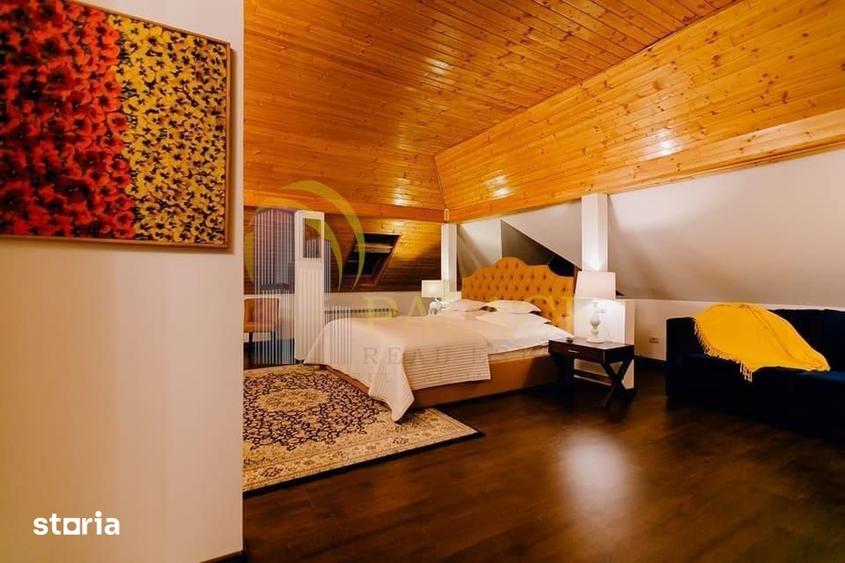 Casă cu 8 camere cu Teren 1000 Mp în Central
