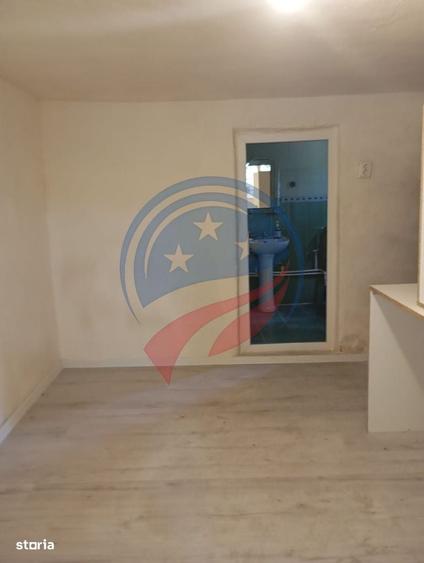 Casa Renovabila + 600 Mp Teren - Bariera Valcii - 13