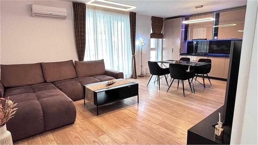 Apartament cu 3 camere decomandat, mobilat în Pipera