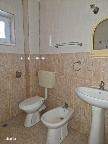 Casă cu 4 camere cu Teren 700 Mp în Recea