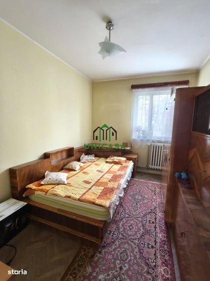 Apartament cu 3 camere semidecomandat în Nicolae Bălcescu
