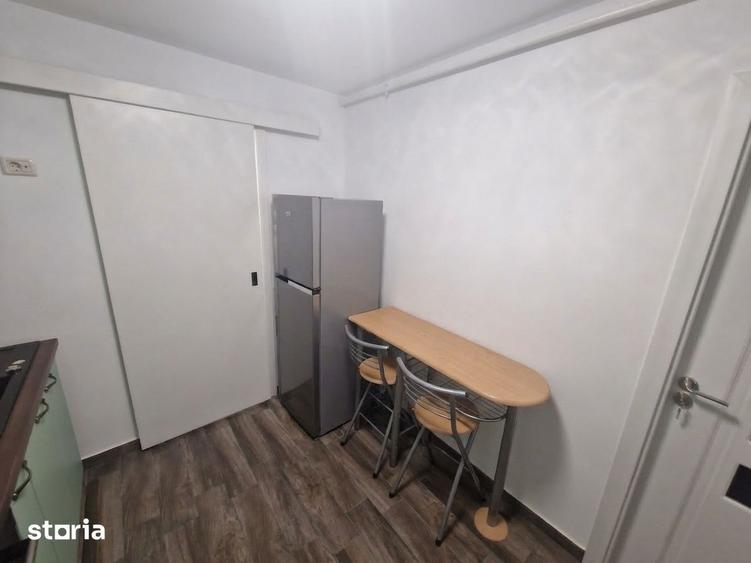 Apartament cu 3 camere, mobilat în Mioriței
