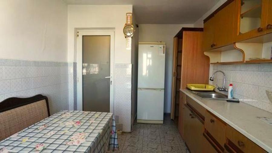 Apartament cu 2 camere semidecomandat în Micro 6