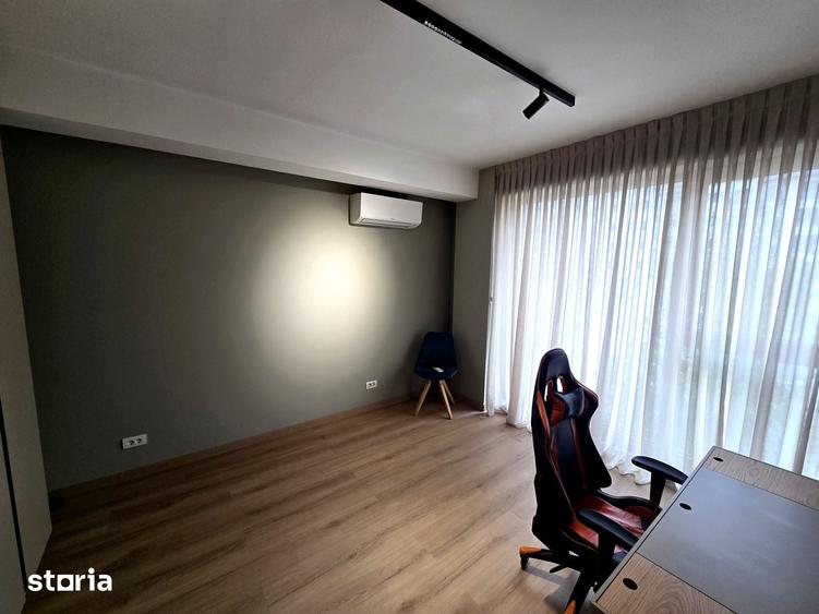 Apartament cu 3 camere semidecomandat în Grivița
