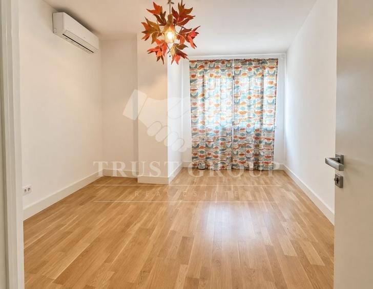 Apartament cu 3 camere decomandat, mobilat în Barbu Văcărescu