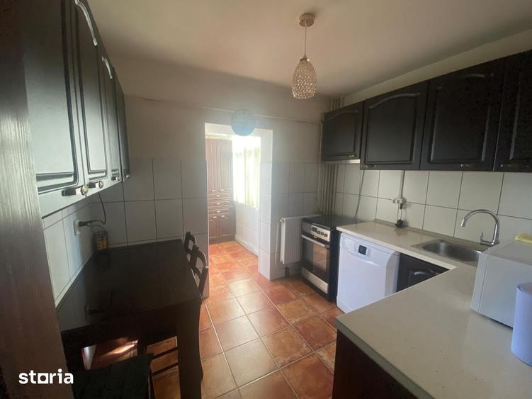 Inchiriez apartament 2 camere in Piata Centrala - 3