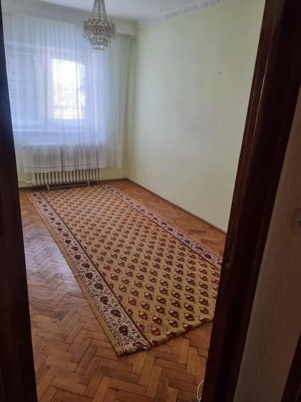 Apartament cu 3 camere decomandat în Sud-Est