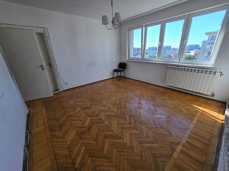 Apartament cu 3 camere decomandat în Gara de Nord