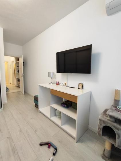Apartament cu 4 camere decomandat, mobilat în Brâncoveanu