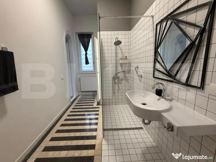 Apartament cu 4 camere decomandat, mobilat în Central