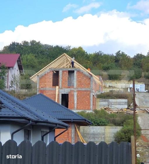 Casă cu 3 camere cu Teren 354 Mp în Bârnova