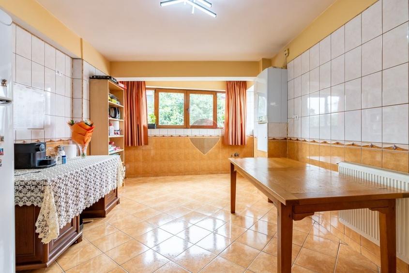Spațiu comercial, de 461 mp, în Militari