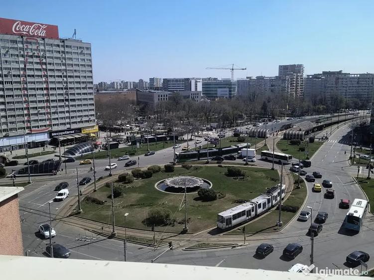 Apartament cu 2 camere decomandat în Moșilor