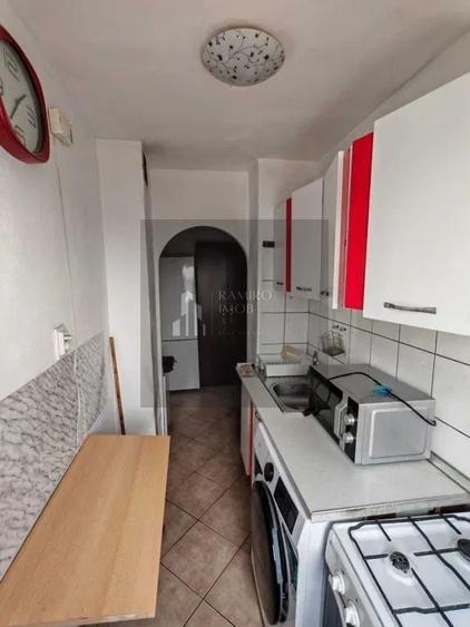 Garsonieră decomandată, mobilată în Alexandru Obregia