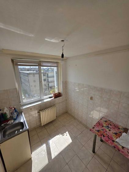 Apartament cu 2 camere decomandat în Abator