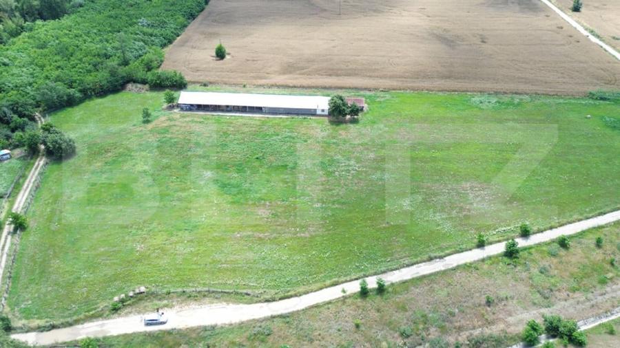 Teren cu vizibilitate din autostrada ?i utilita?i, 17.47 - 4