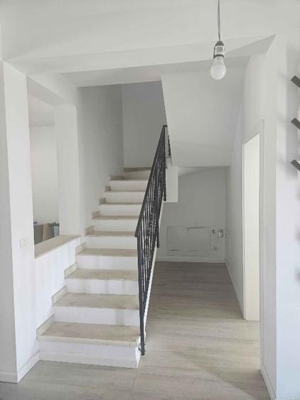 Duplex cu 4 camere cu Garaj în Sânandrei