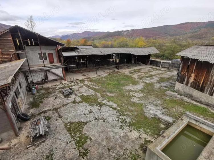 Spațiu comercial, de 1,350 mp, în Chirlești