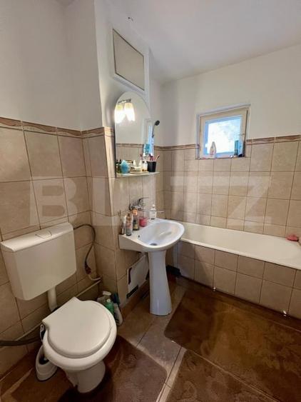 Apartament cu 2 camere decomandat, mobilat în Rovine