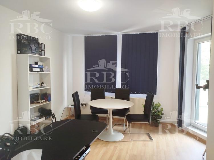 Birou, de 128 mp, în Central