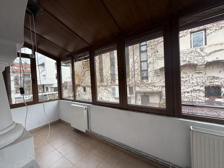 Apartament cu 2 camere decomandat în Kiseleff