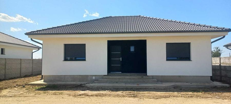 Casă cu 3 camere în Exterior Vest