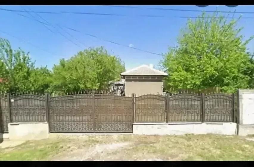 Casă cu 3 camere cu Teren 302 Mp în Topalu