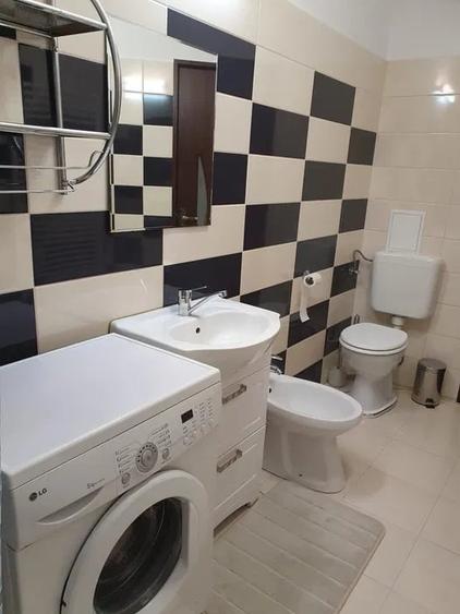 Apartament cu 2 camere semidecomandat, mobilat în Florești