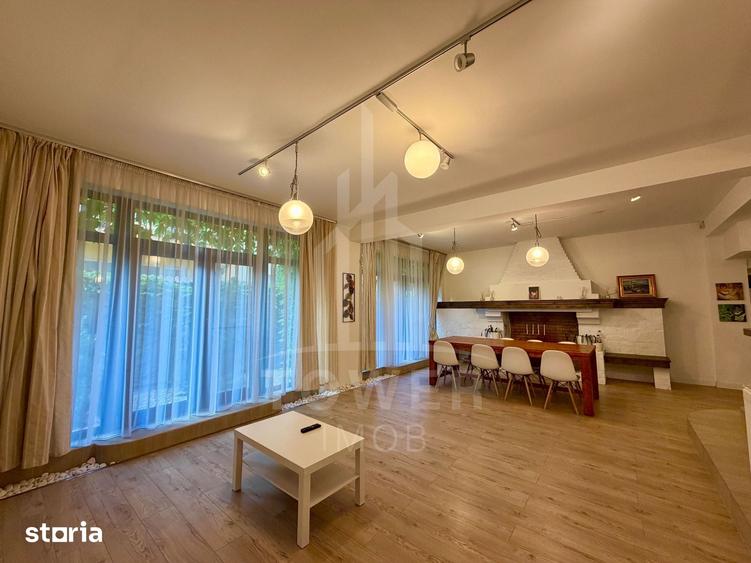 Casă cu 8 camere cu Teren 319 Mp în Ștrand