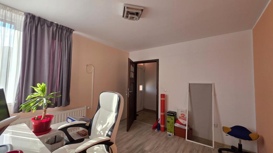 Casă individuală cu 5 camere cu Canalizare în Dumbrăvița