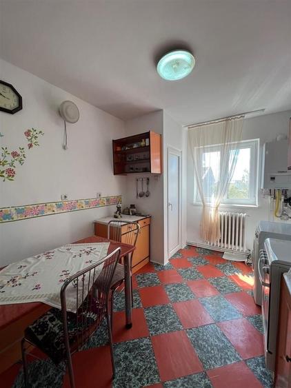 Apartament cu 2 camere decomandat, mobilat în Central