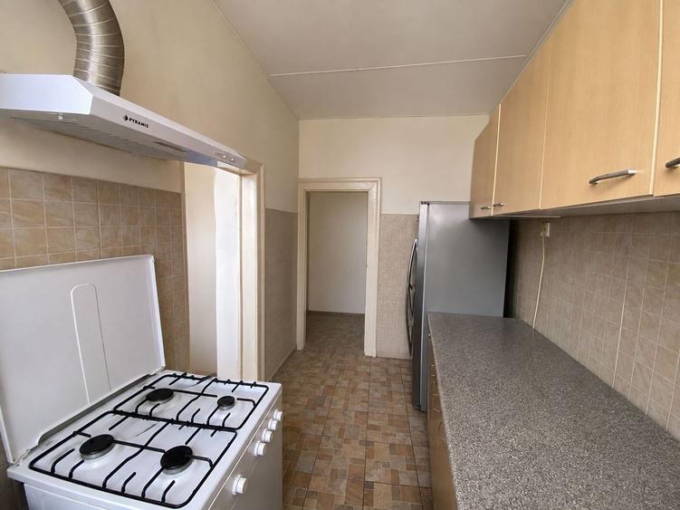 Apartament cu 3 camere circular, mobilat în Traian