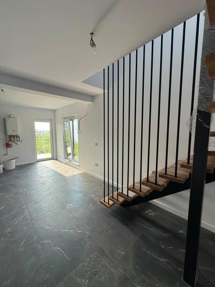 Duplex cu 4 camere cu Canalizare în Sânandrei