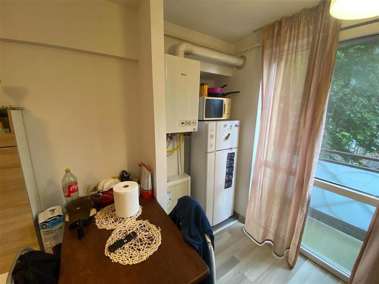 Apartament cu 2 camere decomandat, mobilat în Podu Roș