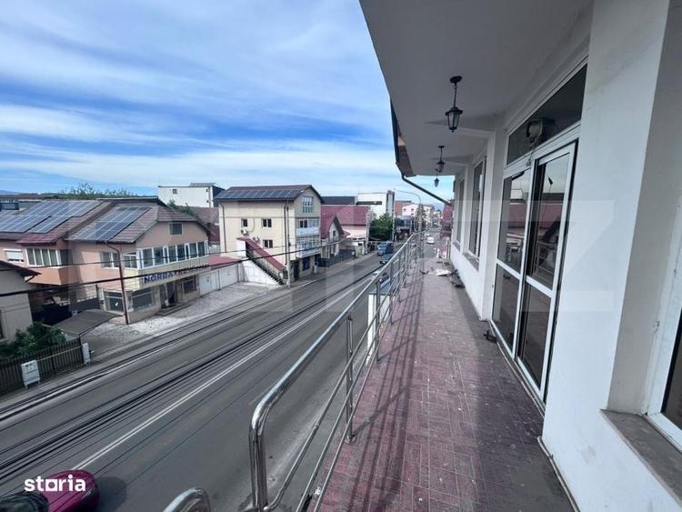 Spațiu comercial, de 800 mp, în Central
