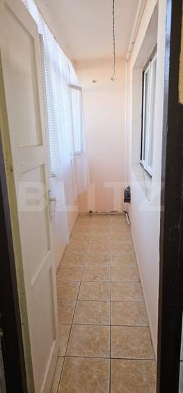 Apartament cu 2 camere semidecomandat, mobilat în 14 Mai