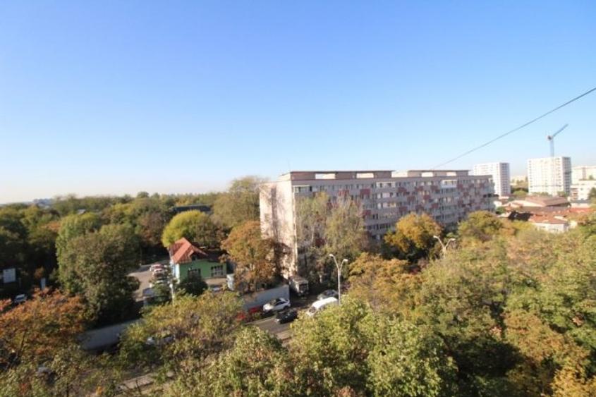 Apartament cu 2 camere decomandat, mobilat în Eroii Revoluției